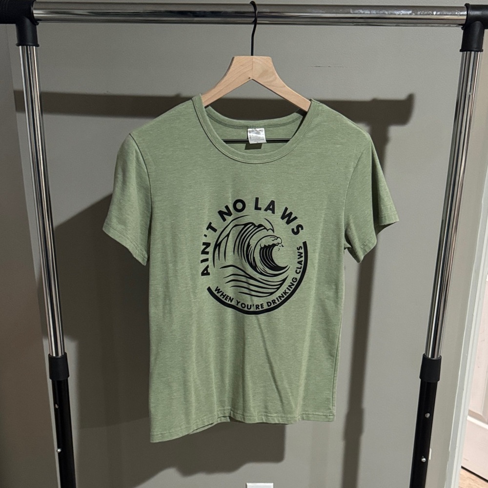 Green Graphic Tee - Short Sleeve